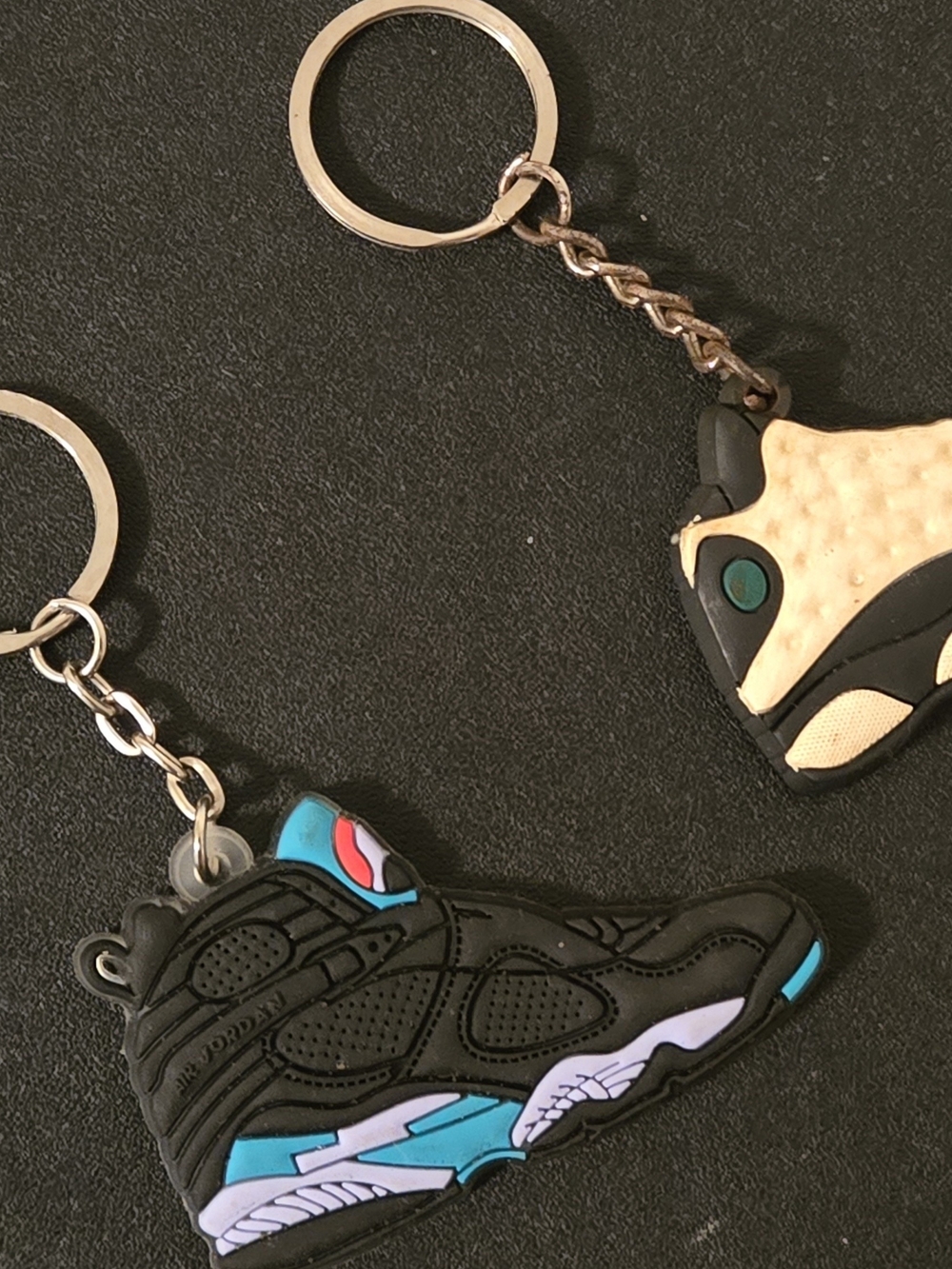 Jordan Sneaker Keychain Set - Assorted Colors - Picture 6 of 7